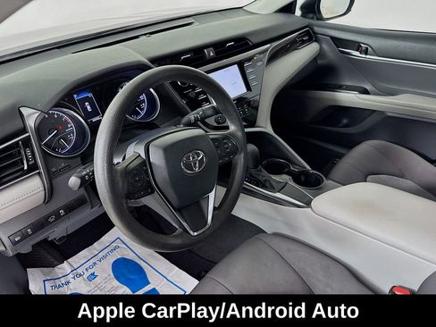 Used 2020 Toyota Camry LE FWD image 10