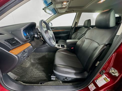 Used 2014 Subaru Outback 2.5i Limited w/ Moonroof Package image 13