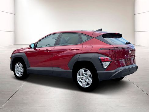 Certified 2026 Hyundai Kona SE FWD image 4