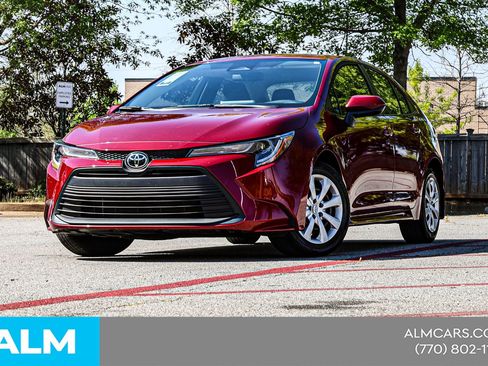 Used 2025 Toyota Corolla LE FWD image 3
