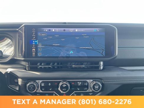 Used 2024 Jeep Wrangler High Altitude AWD/4WD image 19