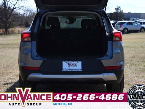 Used 2025 Chevrolet TrailBlazer LT image 9