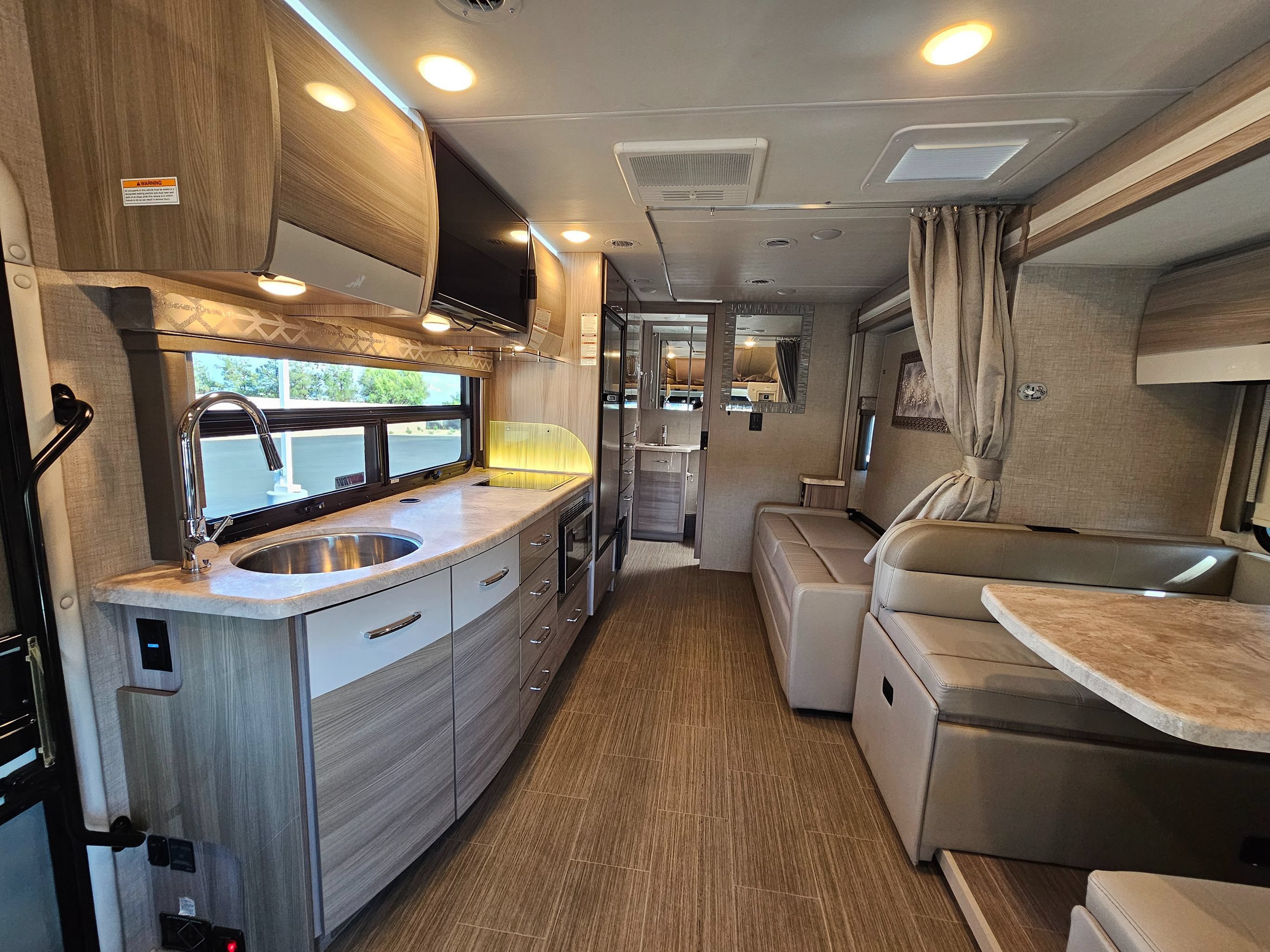 Used 2022 Mercedes-Benz Sprinter 3500 w/ Acoustic Package image 33