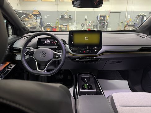 Certified 2024 Volkswagen ID.4 2WD image 26