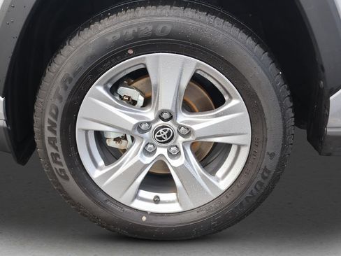 Certified 2025 Toyota RAV4 XLE w/ Convenience Package AWD/4WD image 10
