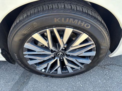 Used 2025 Nissan Altima 2.5 SV FWD image 30