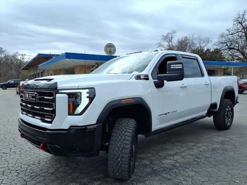 Used 2025 GMC Sierra 2500 AT4X image 13
