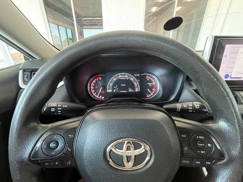 Used 2023 Toyota RAV4 LE FWD image 13