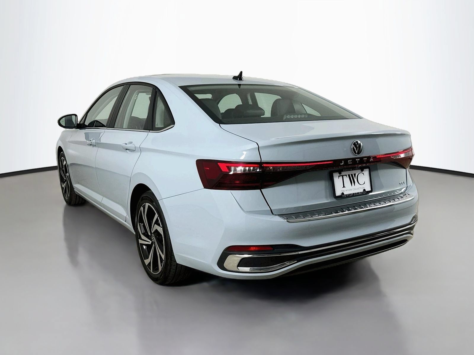 Used 2026 Volkswagen Jetta SEL FWD image 7