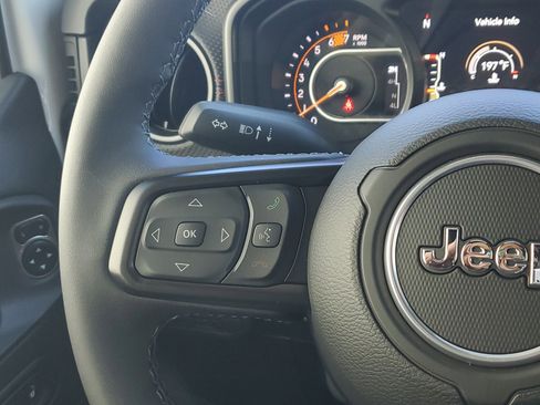 Used 2025 Jeep Wrangler Unlimited Rubicon w/ Safety Group image 24