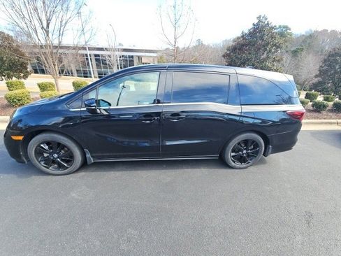 Certified 2023 Honda Odyssey Sport image 1