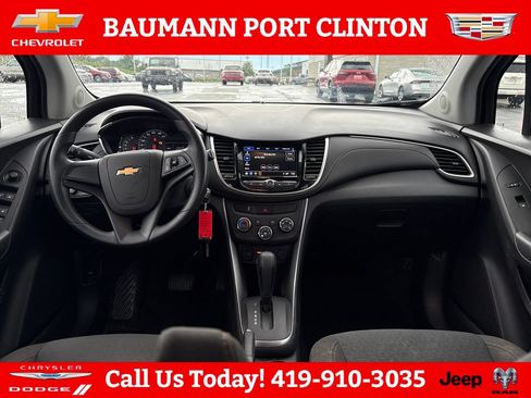 Used 2018 Chevrolet Trax LS FWD image 12