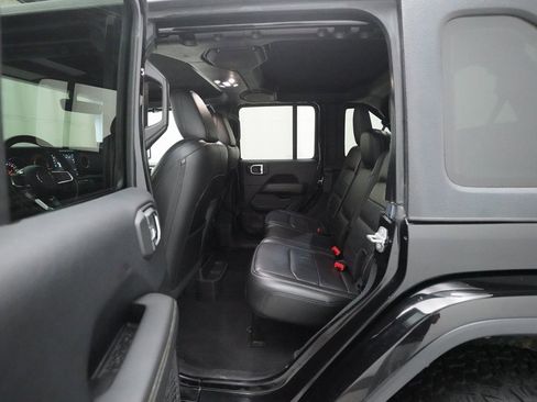 Used 2019 Jeep Wrangler Unlimited Sahara w/ Quick Order Package 24M Moab image 15