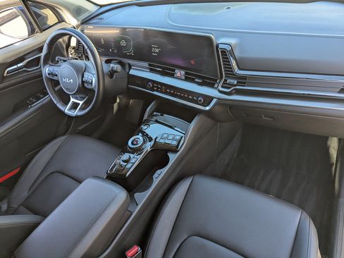 Used 2023 Kia Sportage EX image 10