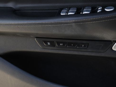 Used 2019 BMW 740i w/ M Sport Package RWD image 51