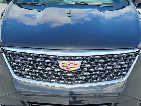 Certified 2024 Cadillac XT4 Premium Luxury FWD image 10