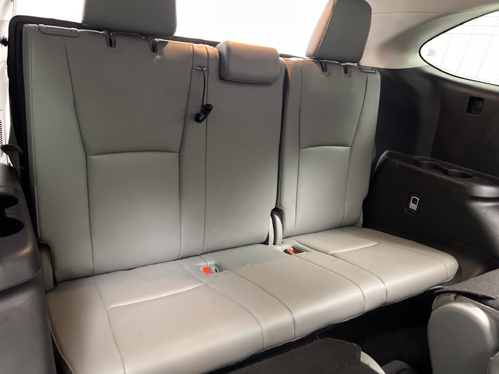 Used 2020 Toyota Highlander Platinum FWD image 31