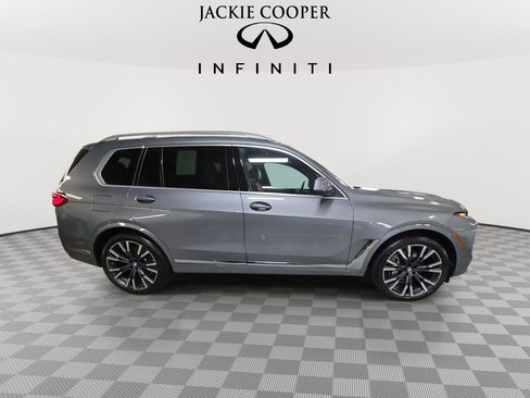 Used 2024 BMW X7 xDrive40i AWD/4WD image 4