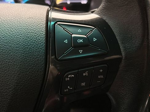 Used 2016 Ford Explorer XLT w/ Equipment Group 202A AWD/4WD image 22