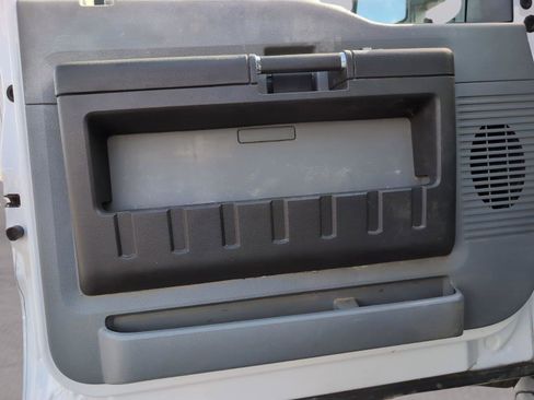 Used 2014 Ford F450 XL w/ Power Equipment Group image 23