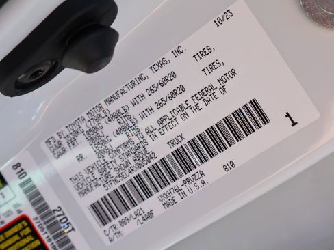 Used 2024 Toyota Tundra Platinum image 33