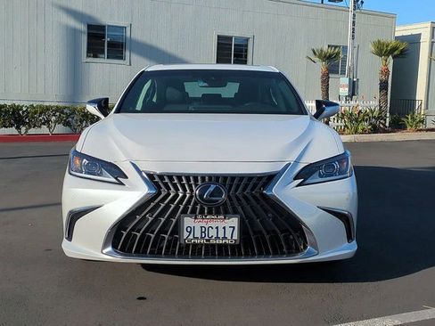 Used 2024 Lexus ES 300h 300h image 2