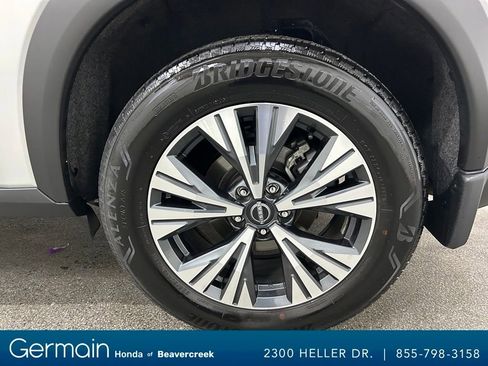 Used 2023 Nissan Rogue SV image 15