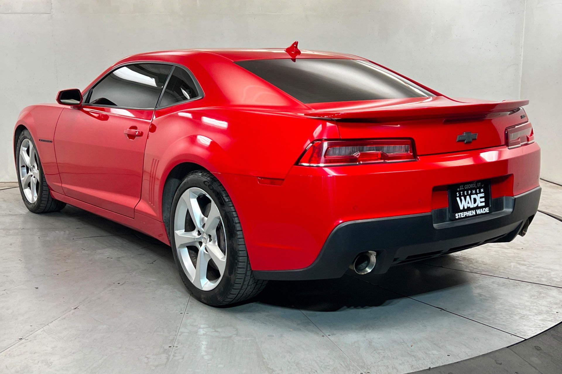 Used 2015 Chevrolet Camaro SS w/ RS Package RWD image 3
