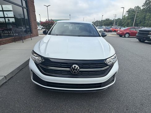 Used 2022 Volkswagen Jetta Sport FWD image 9