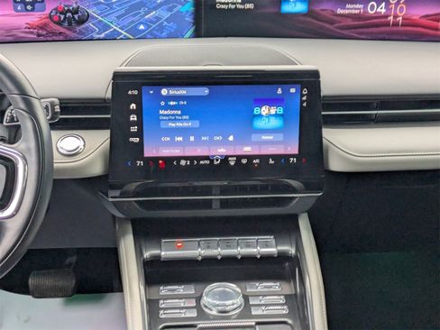 Used 2024 Lincoln Nautilus Premier w/ Equipment Group 102A image 21