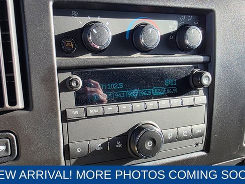 Used 2024 GMC Savana 2500 w/ Driver Convenience Package image 19