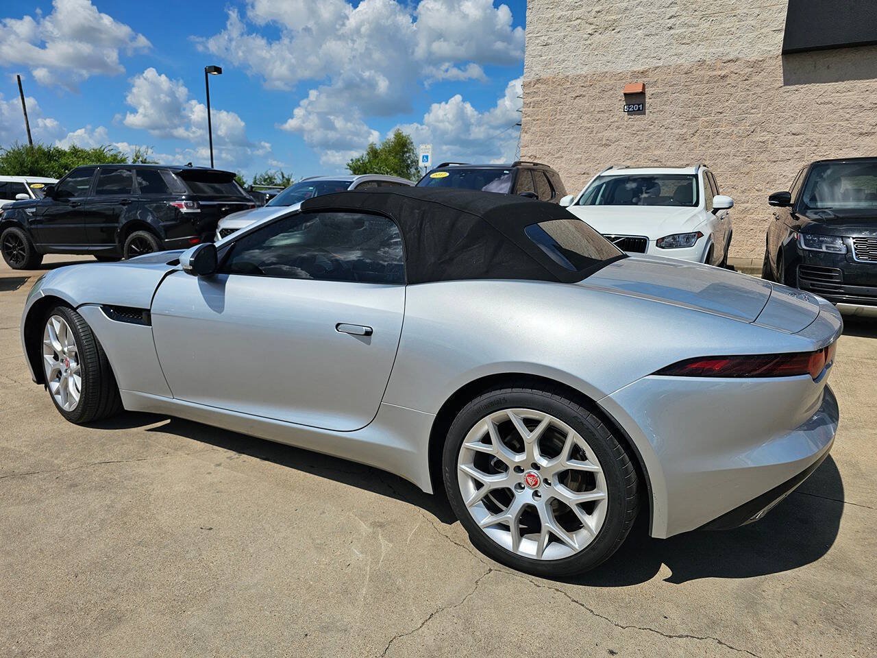Used 2020 Jaguar F-TYPE Convertible RWD image 6