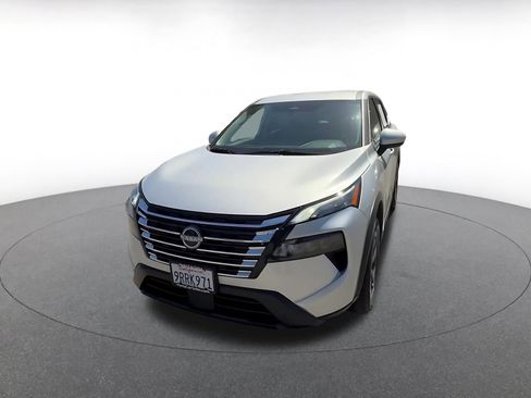 Used 2025 Nissan Rogue SV FWD image 7