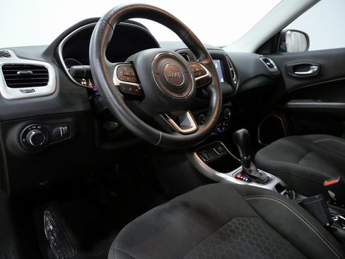 Used 2019 Jeep Compass Sport image 11