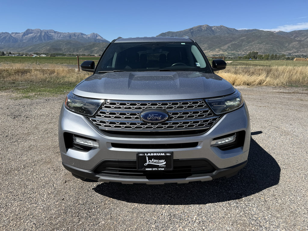 Used 2022 Ford Explorer Limited AWD/4WD image 2