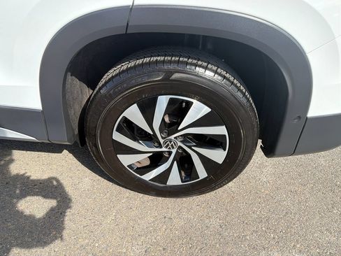 Used 2025 Volkswagen Tiguan S FWD image 30