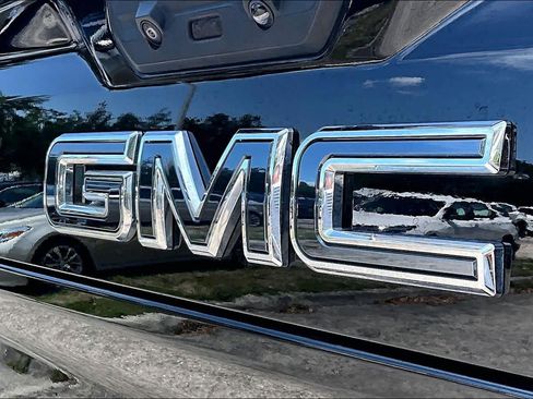 Used 2024 GMC Sierra 3500 Denali Ultimate AWD/4WD image 31