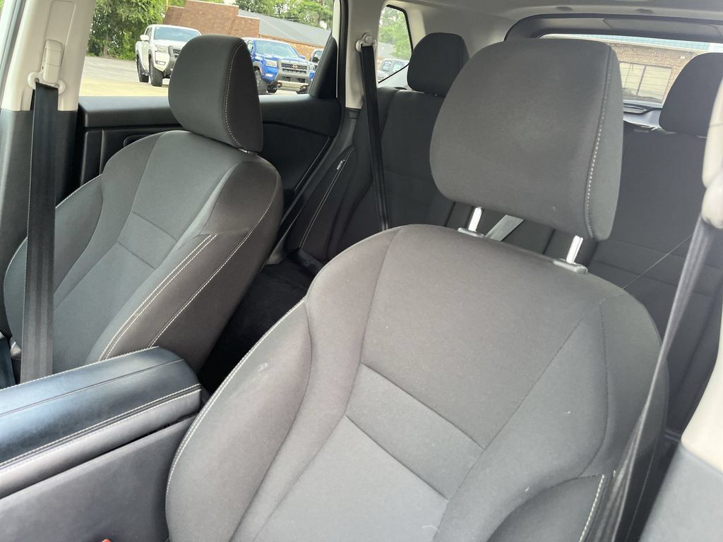 Used 2024 Nissan Rogue S AWD/4WD image 11
