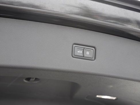 Used 2025 Audi Q5 2.0T Premium Plus w/ Premium Plus Package image 4