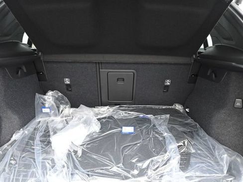 New 2026 Volvo XC40 B5 Plus w/ Climate Package AWD/4WD image 30
