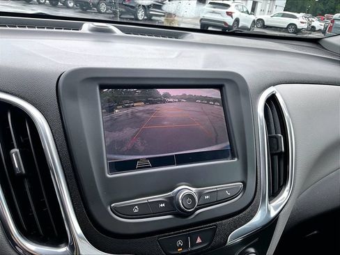 Used 2024 Chevrolet Equinox LS w/ LS Convenience Package AWD/4WD image 18