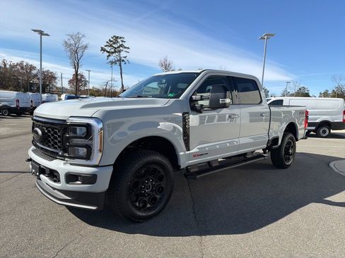 New 2026 Ford F250 Lariat w/ Black Appearance Package AWD/4WD image 8