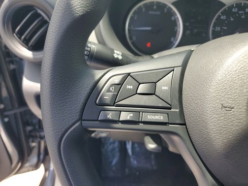 New 2025 Nissan Kicks Play S image 21