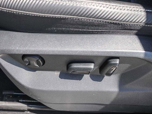 Used 2022 Volkswagen Atlas Cross Sport SE image 20