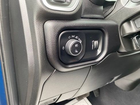 Used 2024 RAM 2500 Big Horn w/ Night Edition AWD/4WD image 17