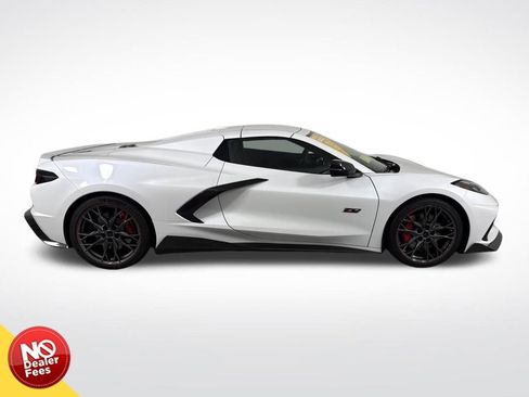 Used 2023 Chevrolet Corvette Stingray Premium Conv w/ Z51 Performance Package RWD image 2