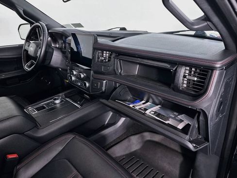 Used 2022 Ford Expedition Limited RWD image 30