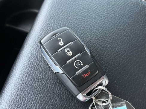 Used 2024 RAM 1500 Laramie AWD/4WD image 24