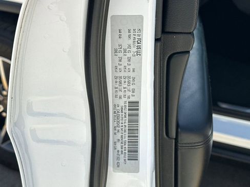 Used 2019 Jeep Grand Cherokee Limited RWD image 33