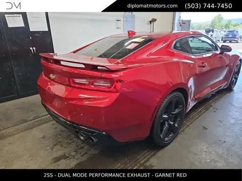 Used 2016 Chevrolet Camaro SS RWD image 4